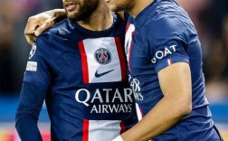 【内马尔抱过小时候的姆巴佩,内马尔抱起姆巴佩】