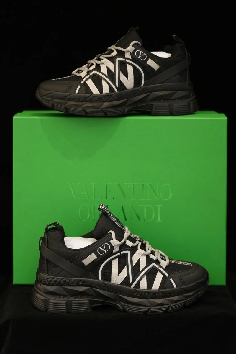 华伦天奴 华伦天奴奥兰迪和华伦天奴的区别