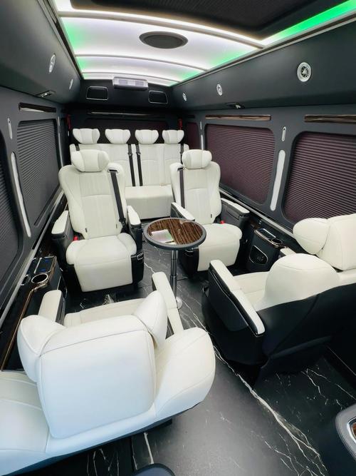 12座商务车报价及图片(12座商务车内部图片)