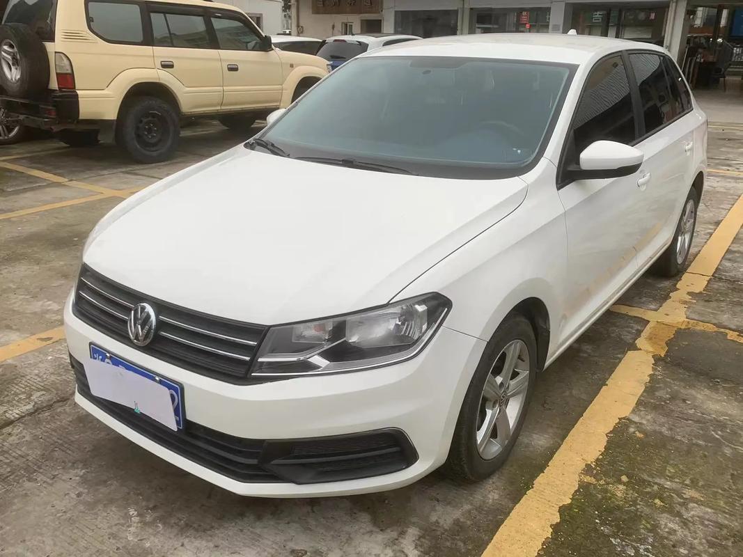 大众浩纳二厢(大众浩纳二厢二手价格)